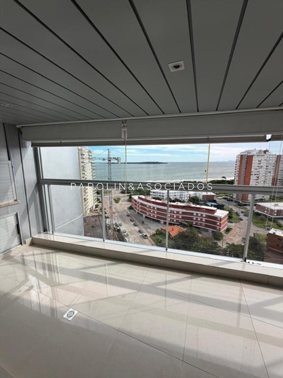 Departamento esquinero en Miami Boulevard de 3 en