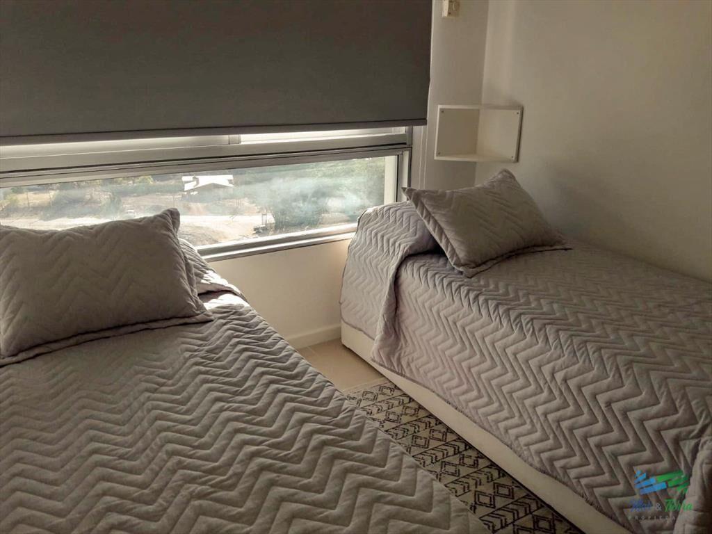 Apartamento en Roosevelt, 2 dormitorios, edificio