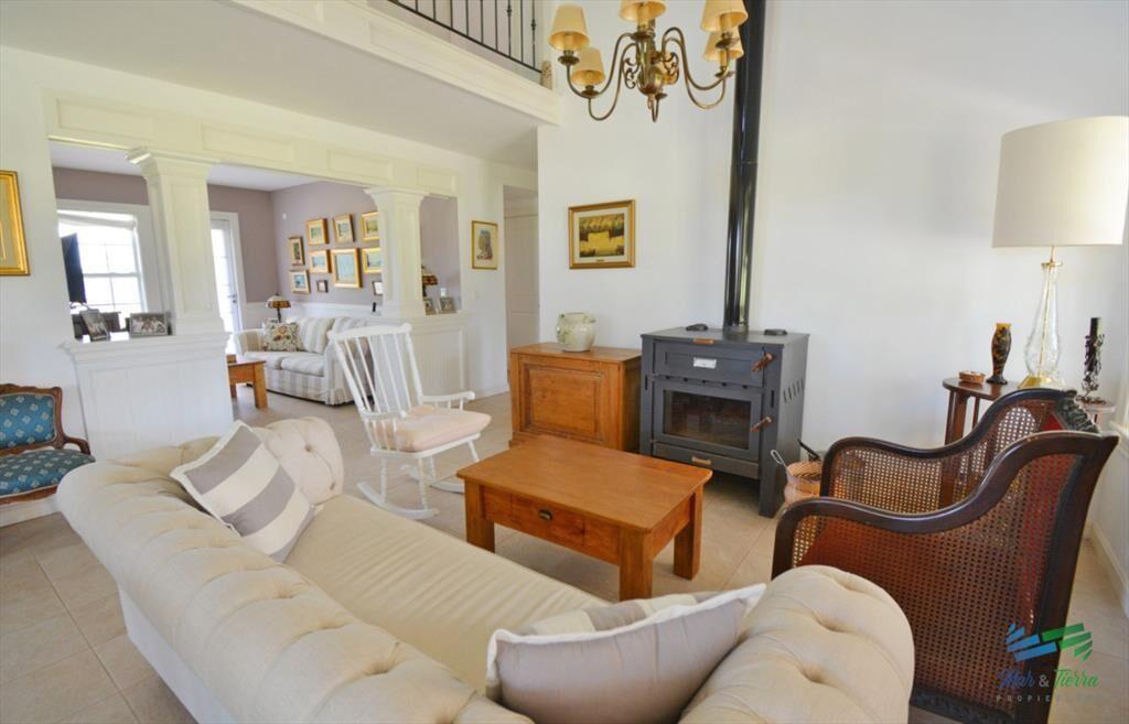 Casa en Venta en El Quijote Chacras, cercana a la
