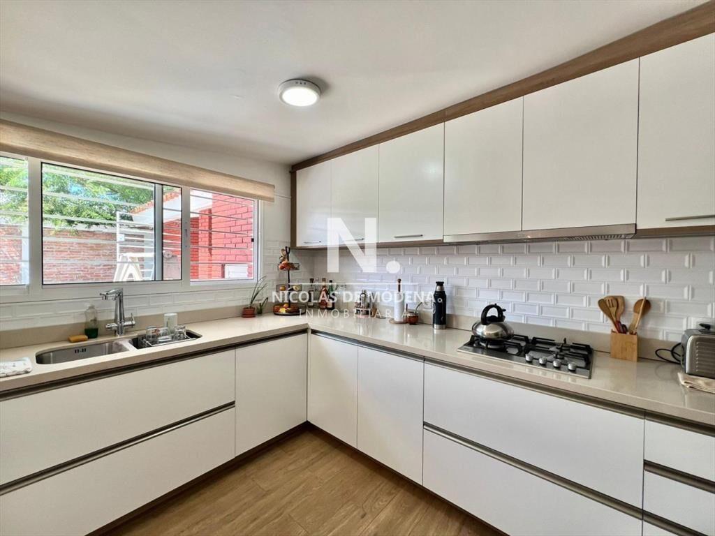 Vende Casa en Cantegril, Punta del Este de 3
