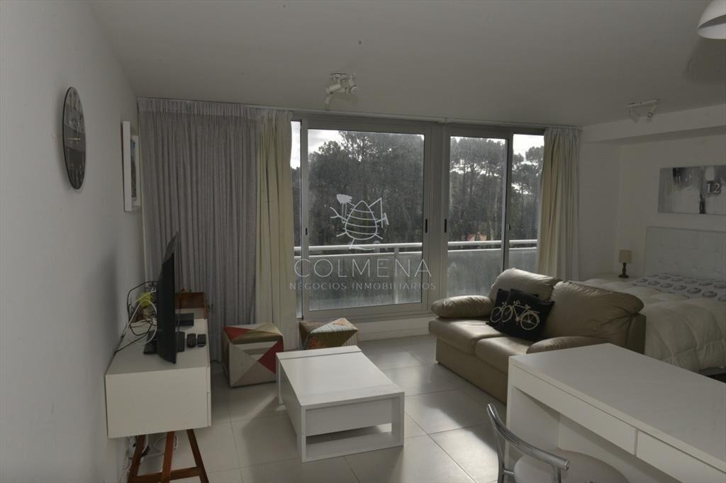 APARTAMENTO CON EXCELENTES SERVICIOS