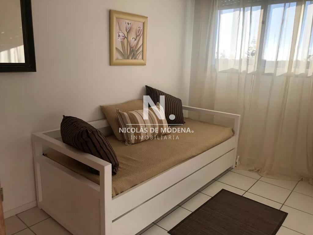 Apartamento de 1 dormitorio en Edificio Leblon ,