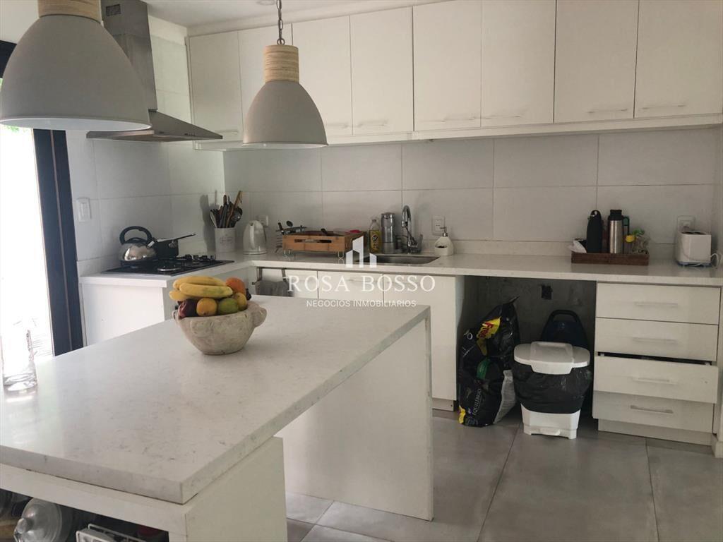 Hermosa casa gran parque con piscina climatizada