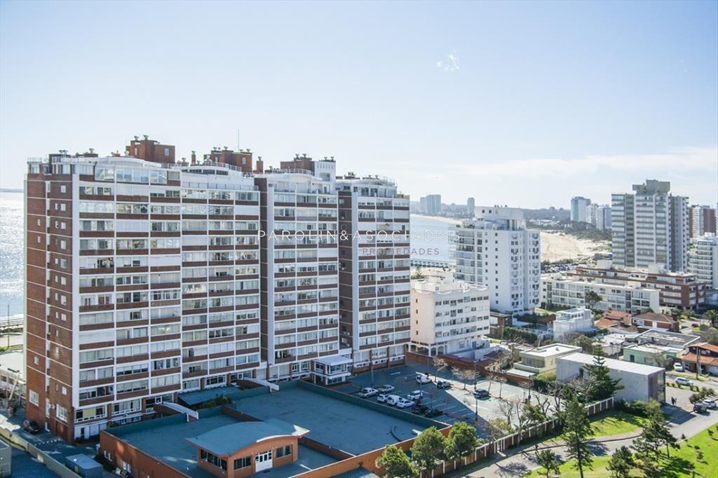 Apartamento en venta con vista al mar en Torre Imperiale, P