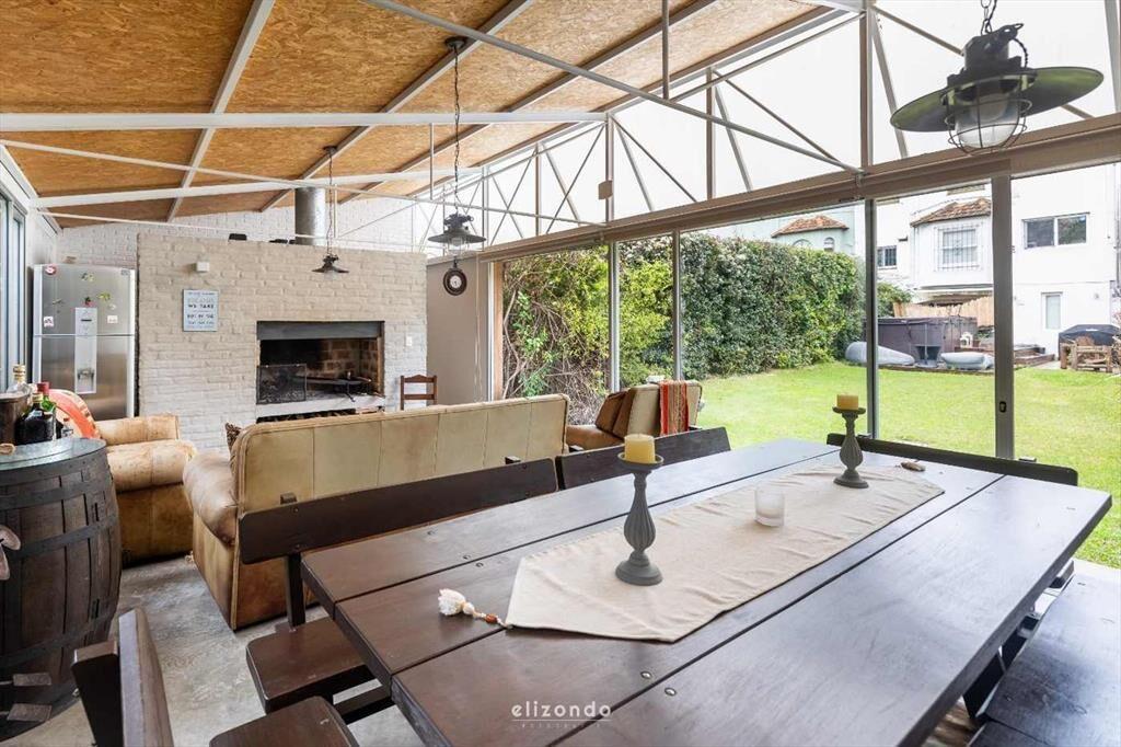 VENTA CASA POCITOS 4 DORM CON JARDIN BARBACOA GGE