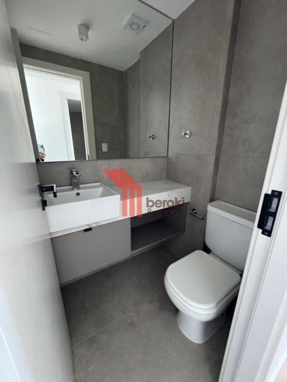 Alquiler apartamento 3 dormitorios, 2 baños, balcón, gara