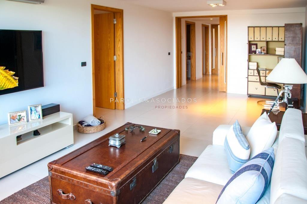 Apartamento en venta en planta baja en Tiburón