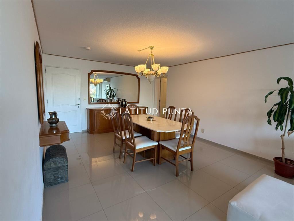 Apartamento en Mansa, 3 dormitorios más