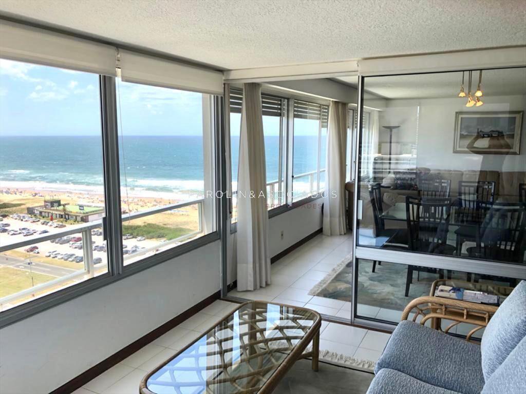 Apartamento en venta de 3 dormitorios en Tiburon,