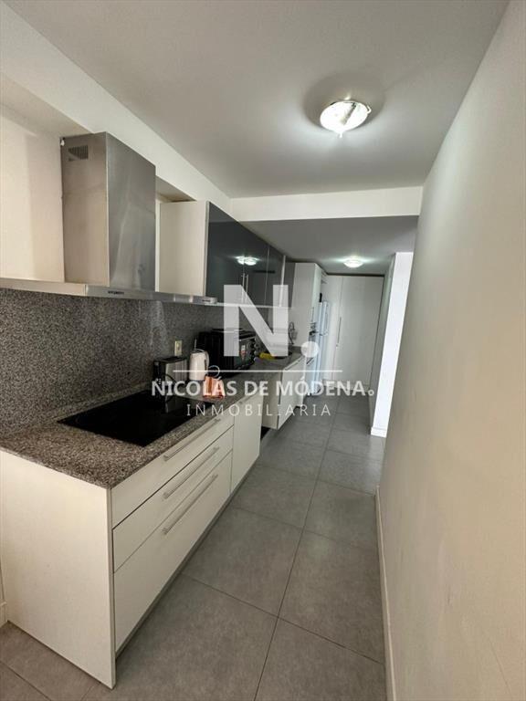 Apartamento 3 dormitorios en edificio de en Punta