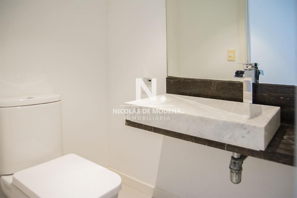 Departamento de 2 suites + depedencia en venta al