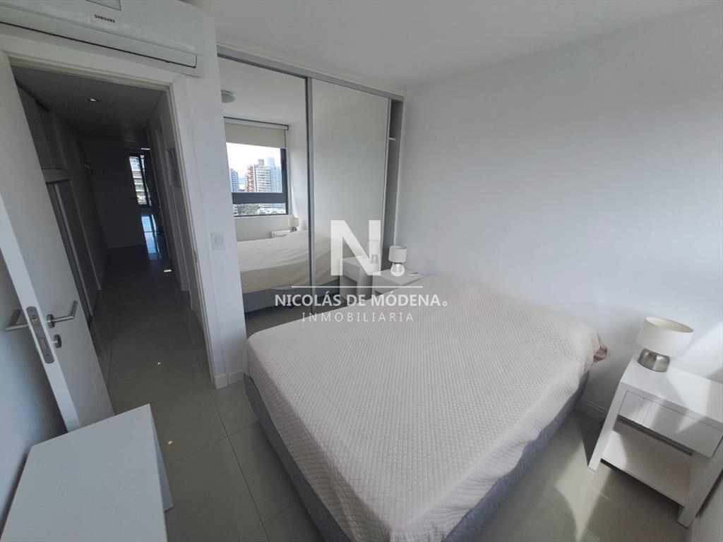 Apartamento de 2 dormitorios en venta en Punta