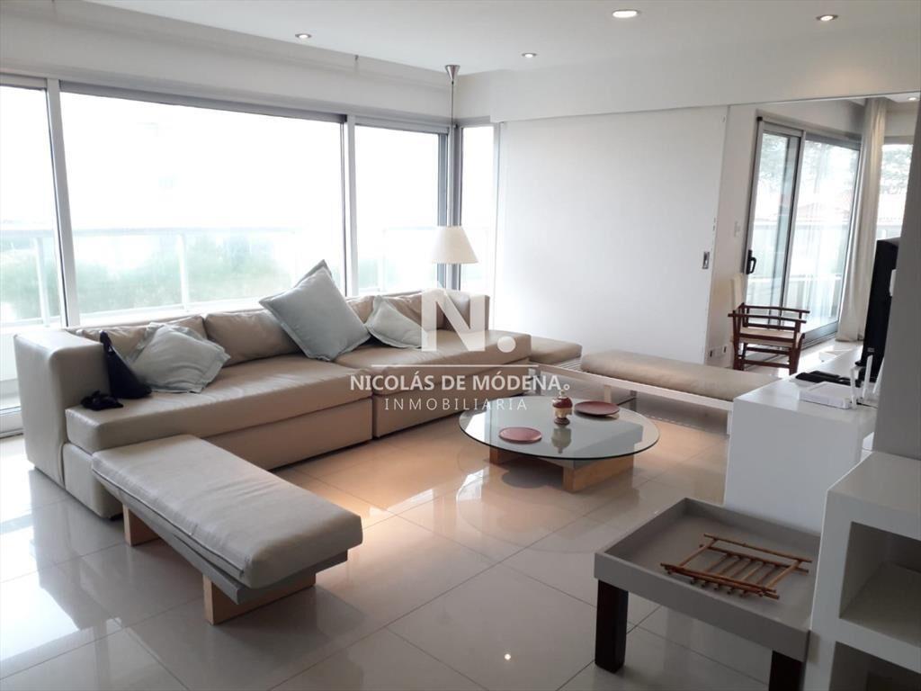 apartamento a metros de playa brava
