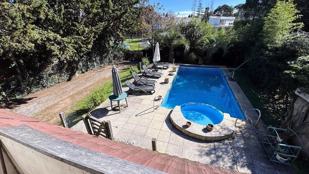 Vendo casa 3 dormitorios Punta del Este zona Colegios Marly
