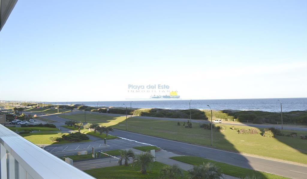 Apartamento de 2 Dormitorios en Torre Le Parc , ,