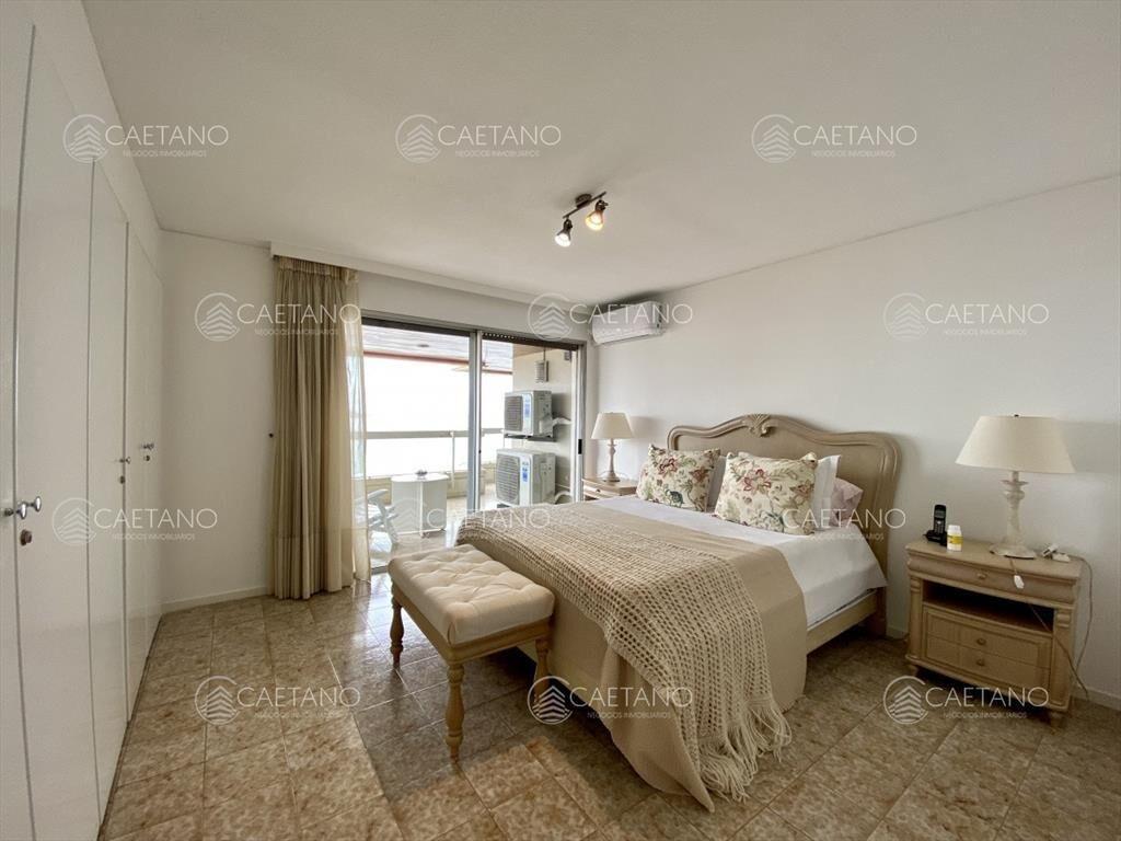 Venta apartamento 3 dormitorios. Playa mansa, del