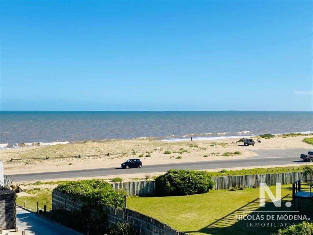 Departamento en venta de 3 dormitorios y dependencia en Man
