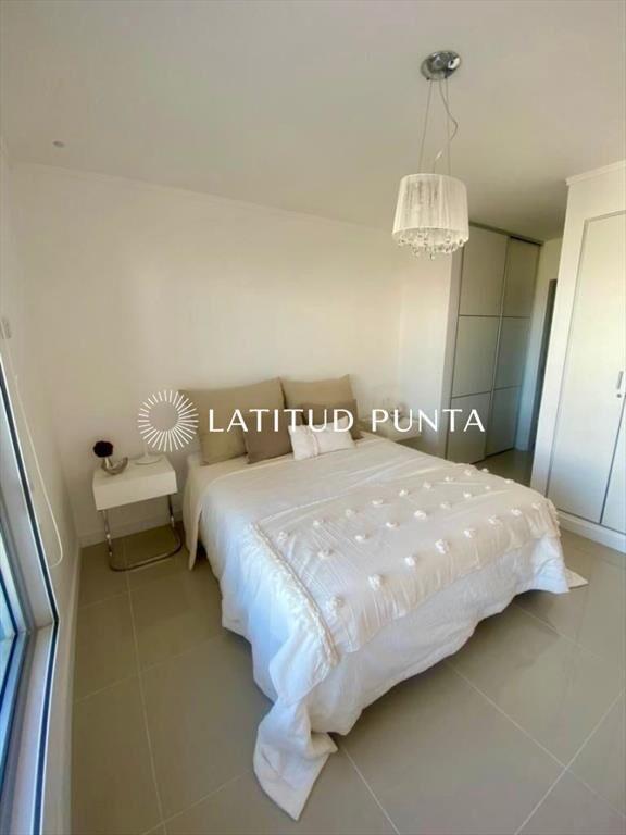 Apartamento 2 dormitorios y medio. Brava