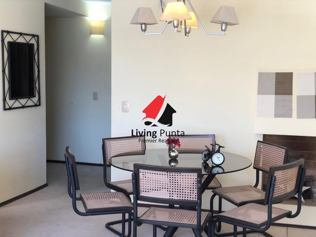 Apartamento en Brava, 2 dormitorios *
