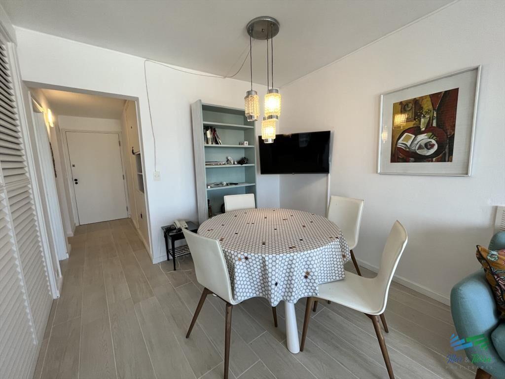 EN VENTA APARTAMENTO 2 DORMITORIOS, VISTA AL MAR,