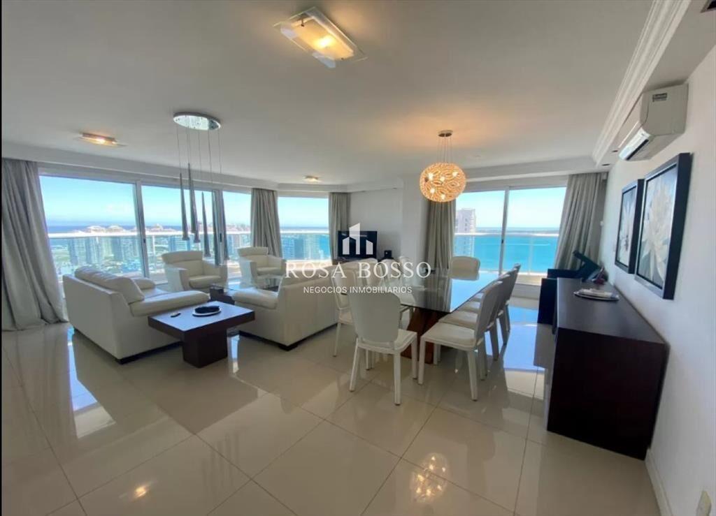 Apartamento Venta 3 dormitorios y dependencia del