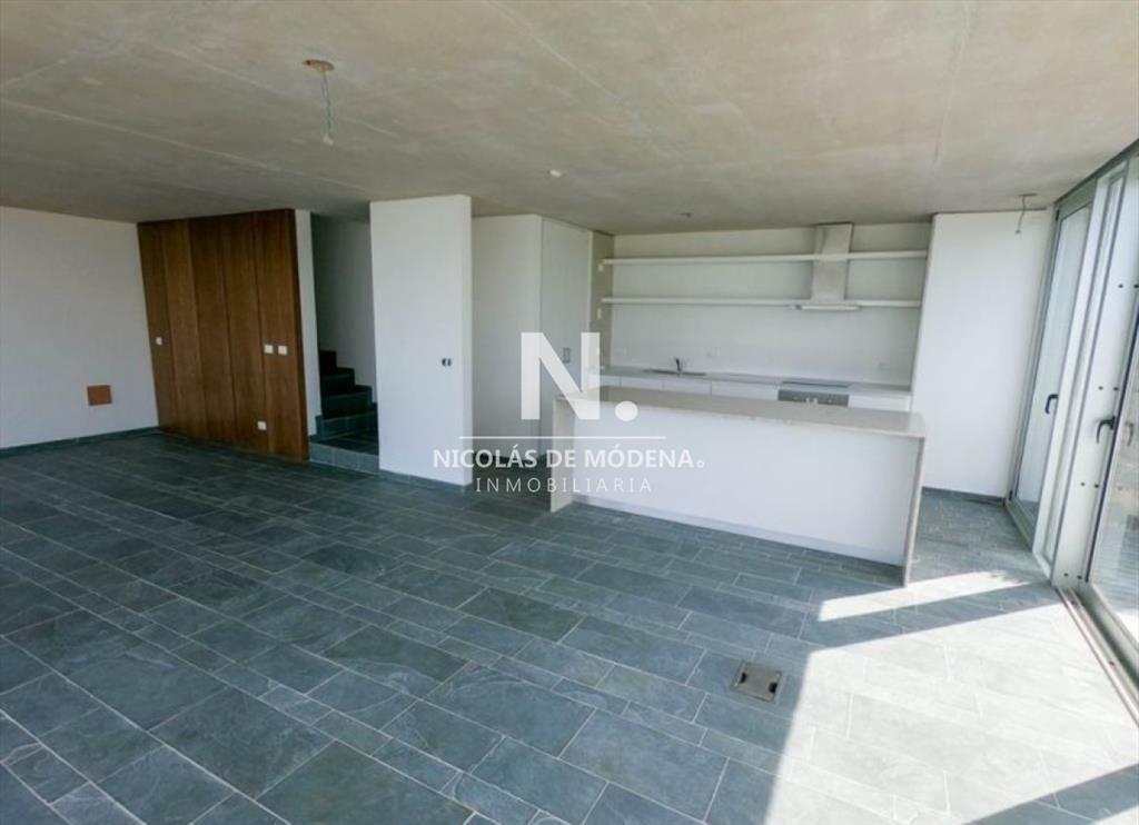 Vende apartamento con vista al mar en Punta de 3
