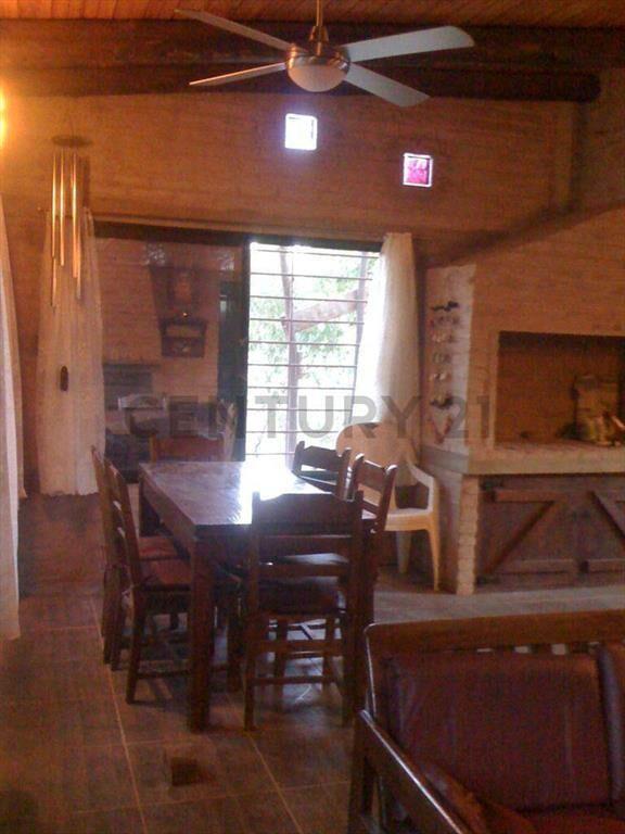 Venta Casa Guazuvirá viejo:2 dormitorios. Barbacoa.5 cuad...