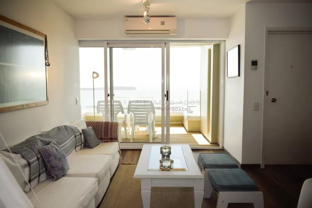 Departamento de 3 dormitorios + dep. en venta en