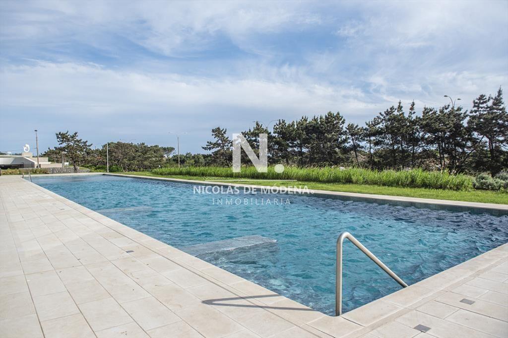 En venta apartamento de 3 dormitorios en Torre en