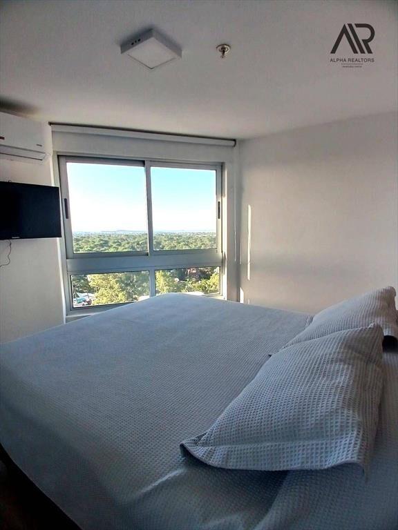 Apartamento de un dormitorio en venta c/ cochera en Cant...