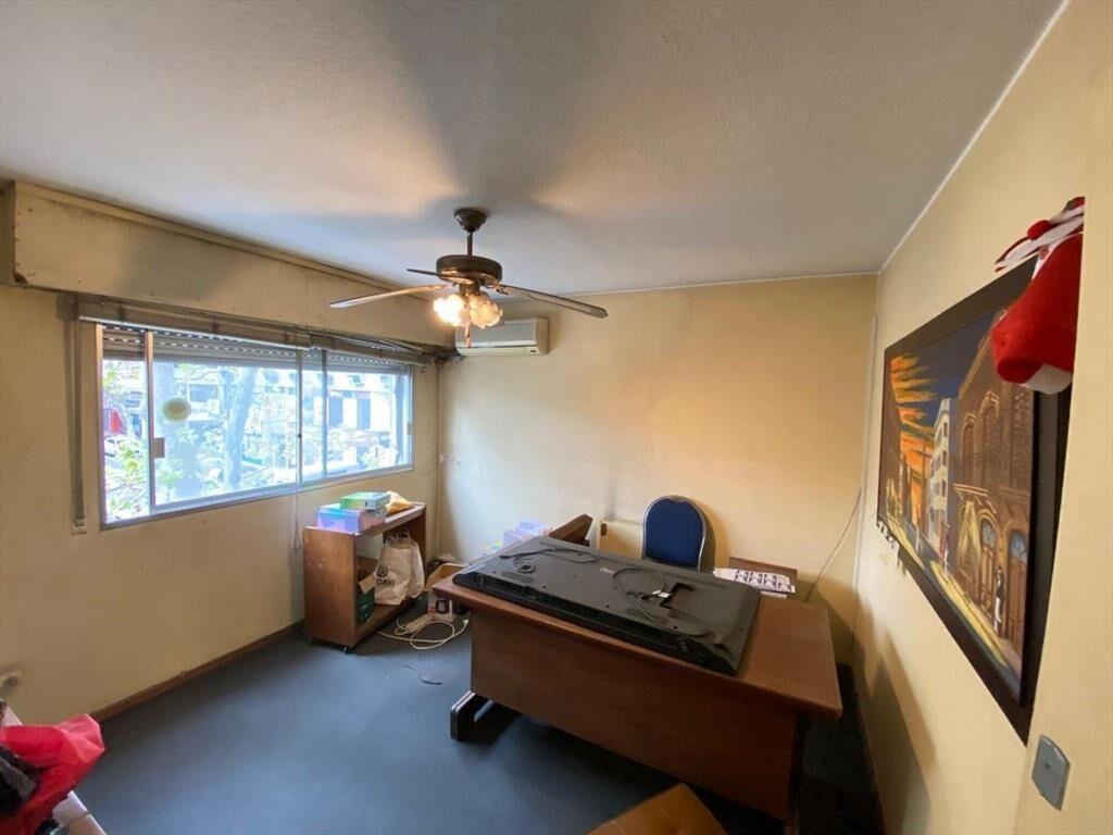 VENTA DE 3 APARTAMENTOS PARA RENTA U OFICINAS PATIO PROPIO