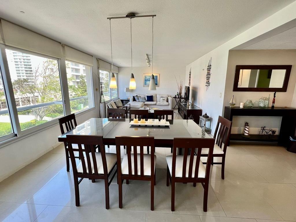 APARTAMENTO EN VENTA 4 DORMITORIOS CON PARRILLERO