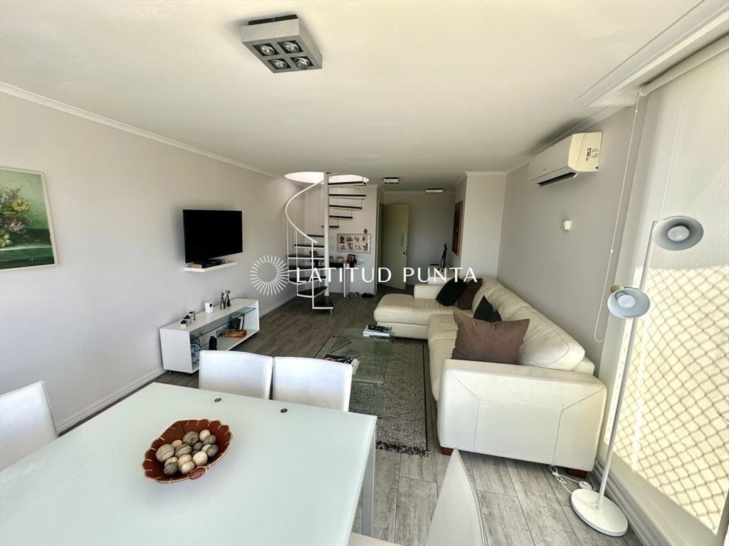 Pent House duplex en torre de categoria con
