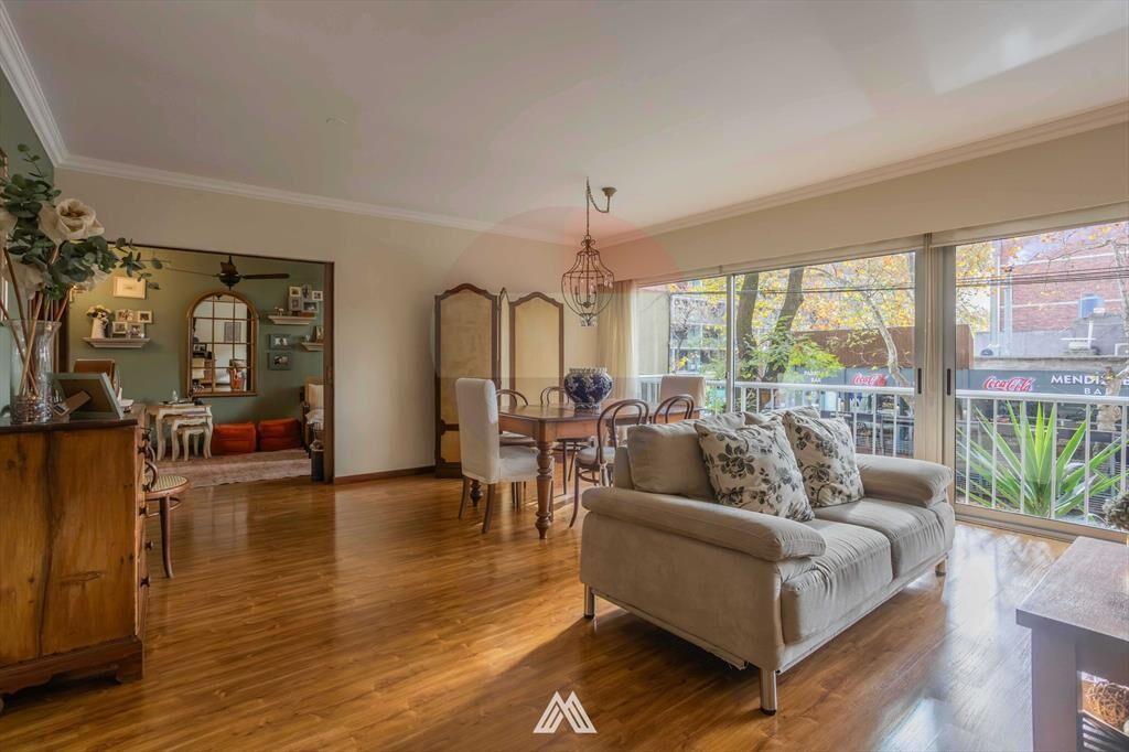 Venta apartamento tres dormitorios garaje Pocitos