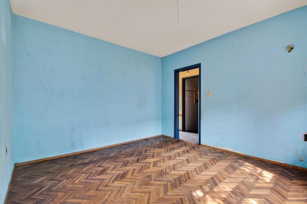 Casa en venta c/ cochera en Colón