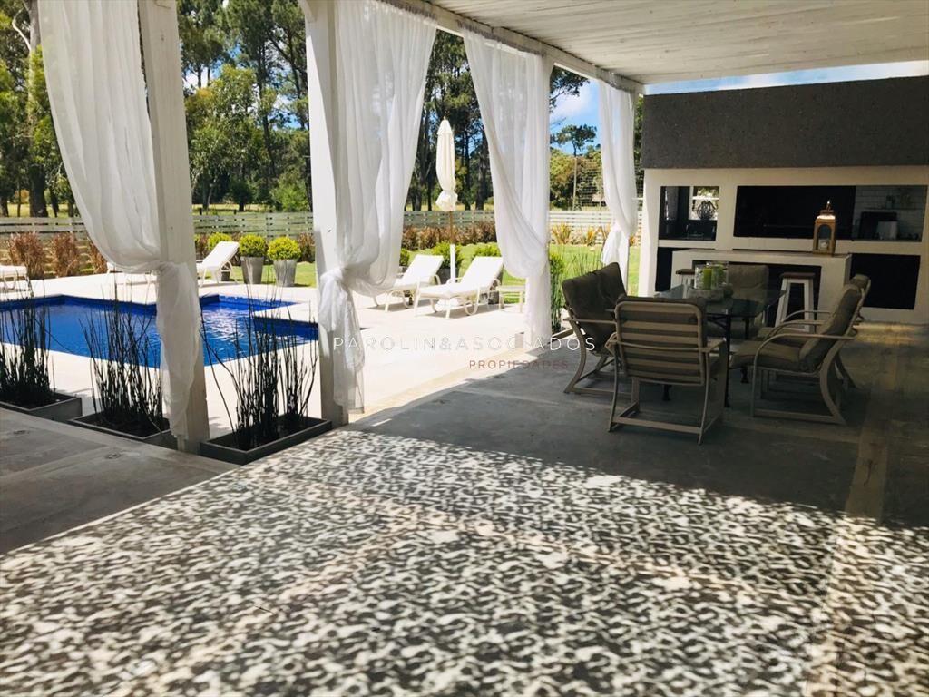 Casa en Pinares, 3 dormitorios *