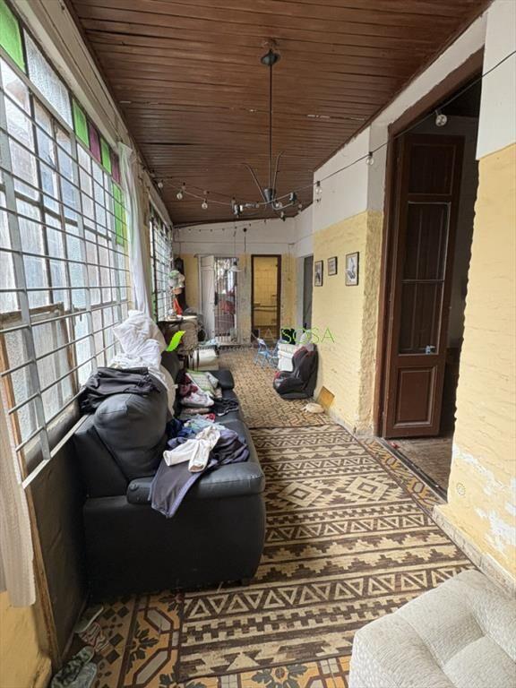 JULIAN LAGUNA ESQ. LADINES. 2 CASAS CON 970 METROS DE TERRE