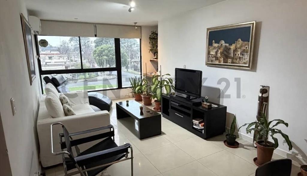 Apartamento al frente en alquiler, MALVIN 1 dormitorio, a...