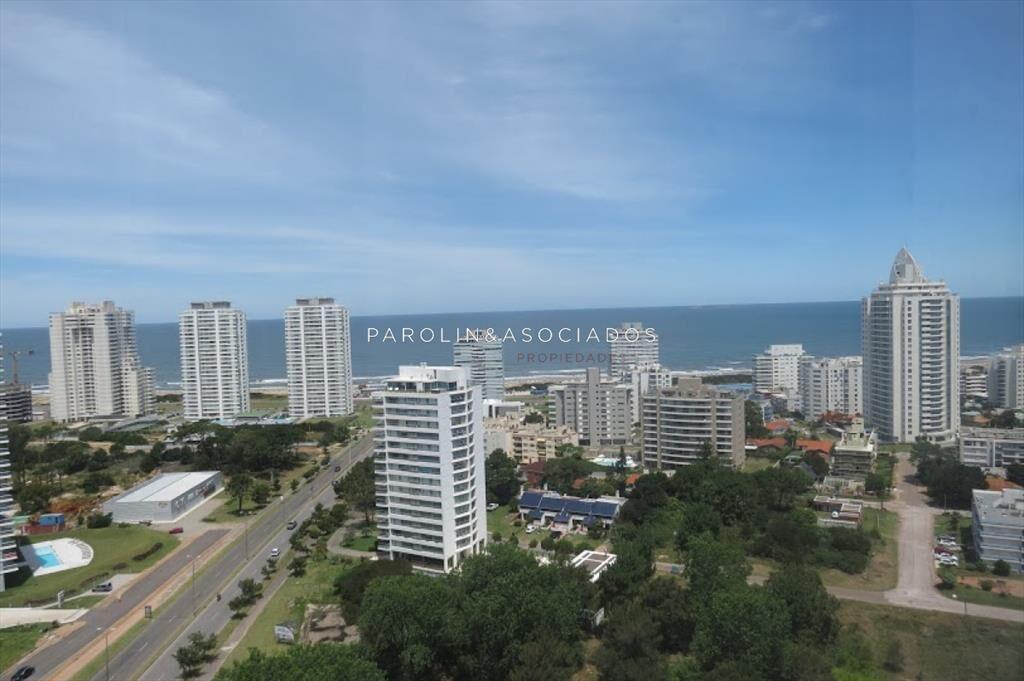 Apartamento de 3 dormitorios en Roosevelt - Punta