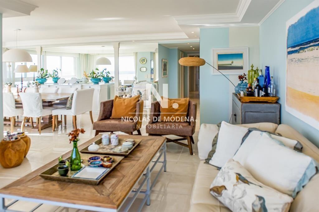 Espectacular departamento de 3 dormitorios + en