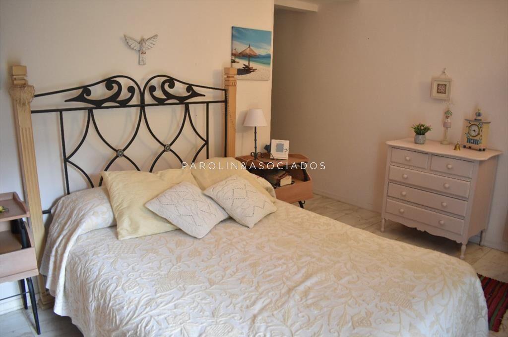 Hermosa casa en venta en Lugano, Punta del Este.