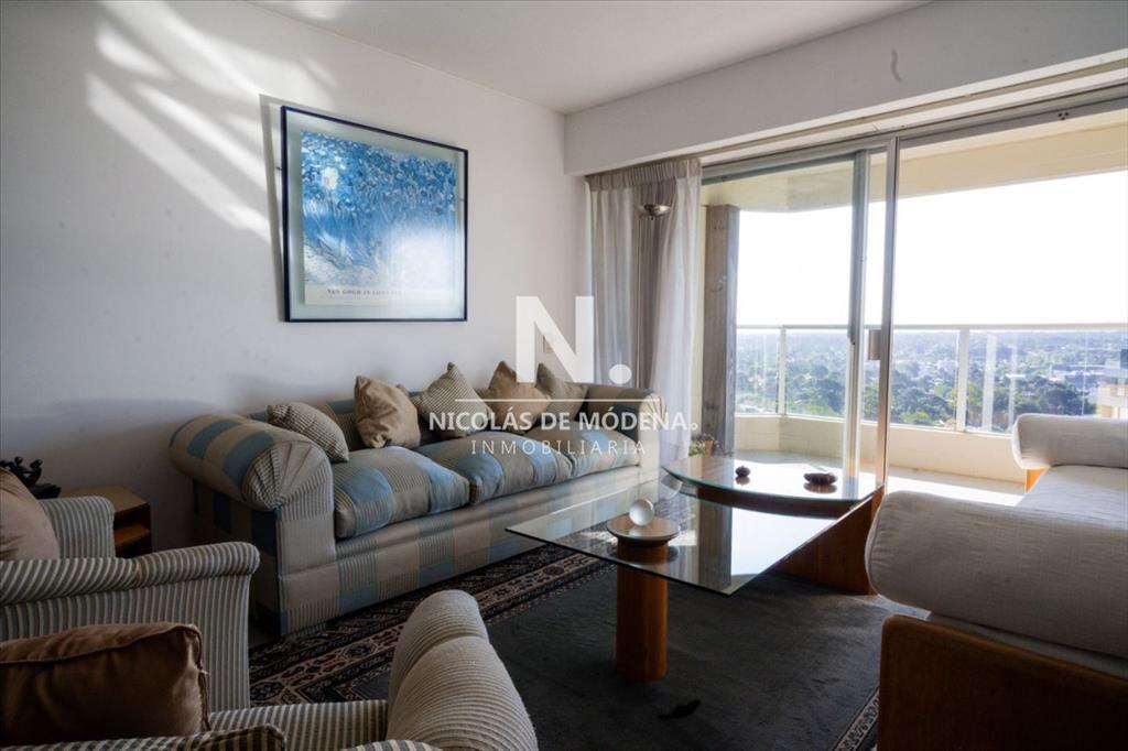 Vende apartamento en Roosevelt de 2 dormitorios,