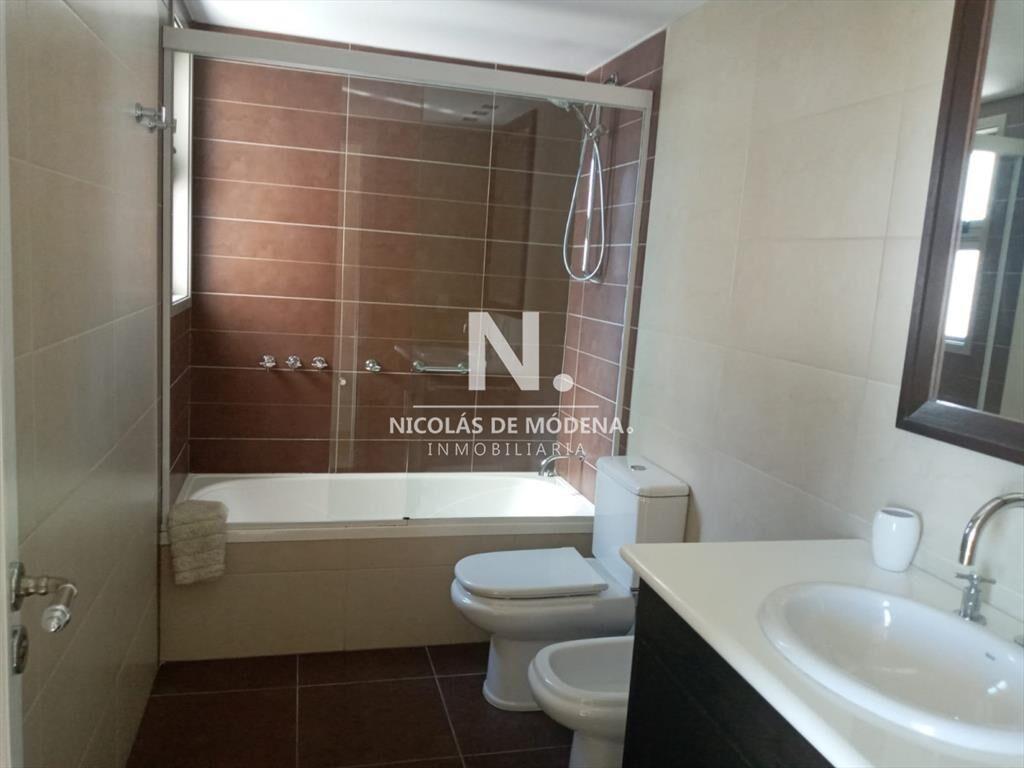 Hermoso Departamento en venta, en playa Brava.