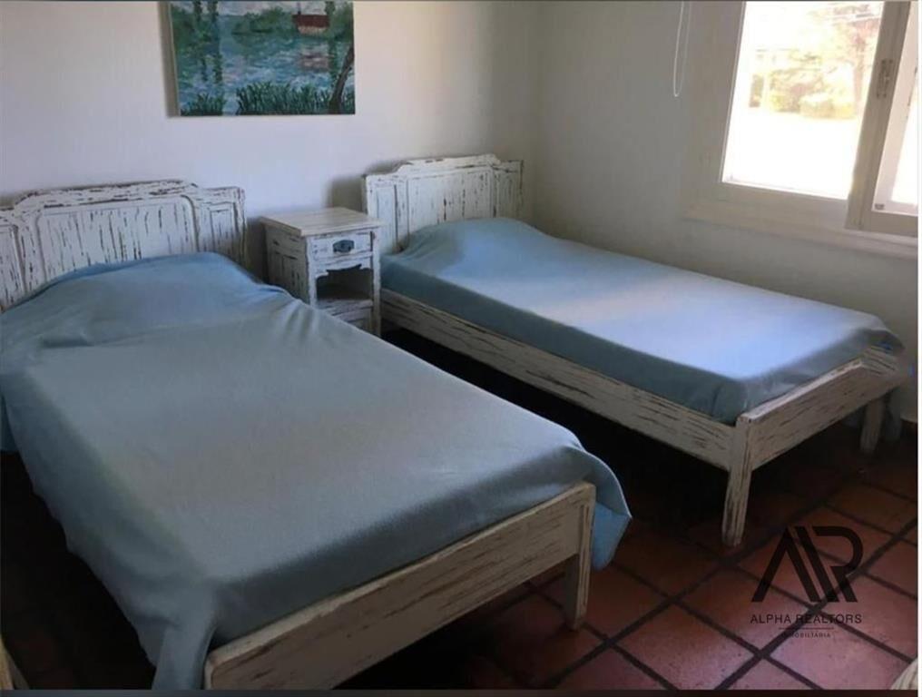 Casa 4 dormitorios mas dependencia en alquiler temporada...