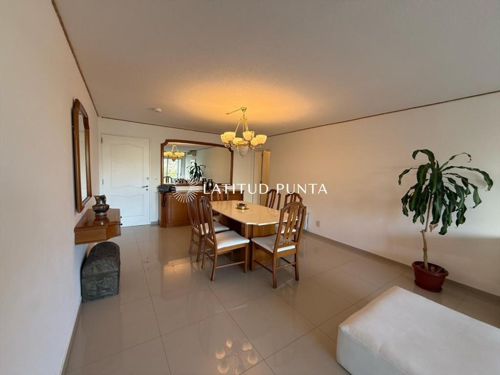 Apartamento en Mansa, 3 dormitorios más