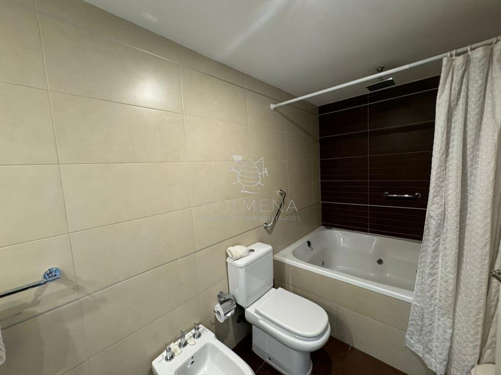 Apartamento en Brava, 3 dormitorios *