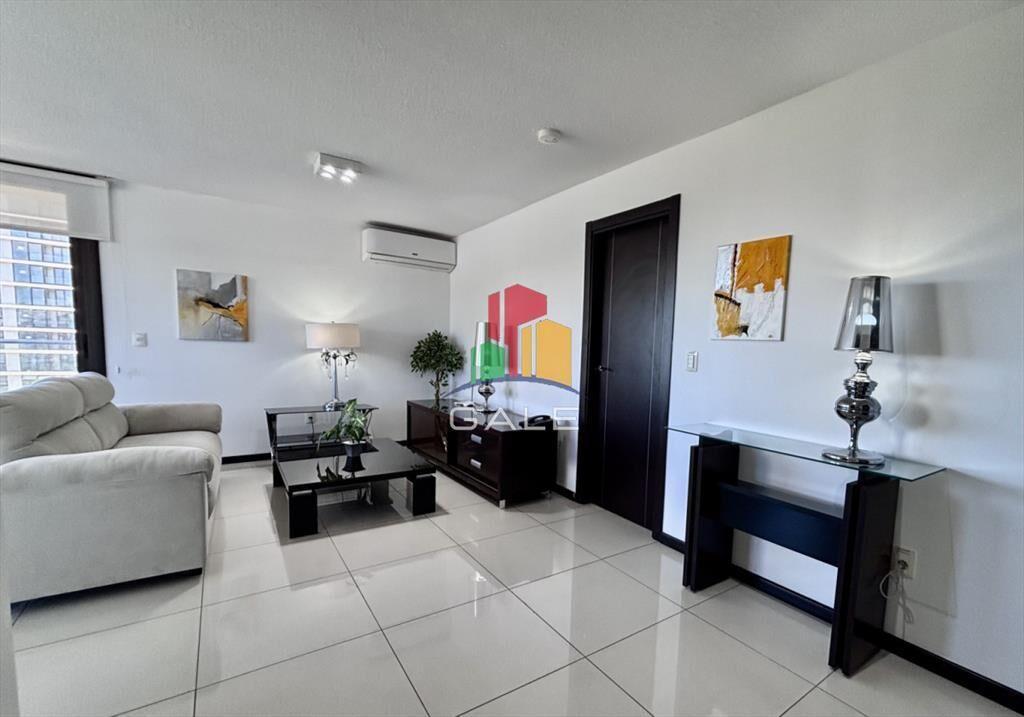 Divino apartamento en venta de 3 dormitorios