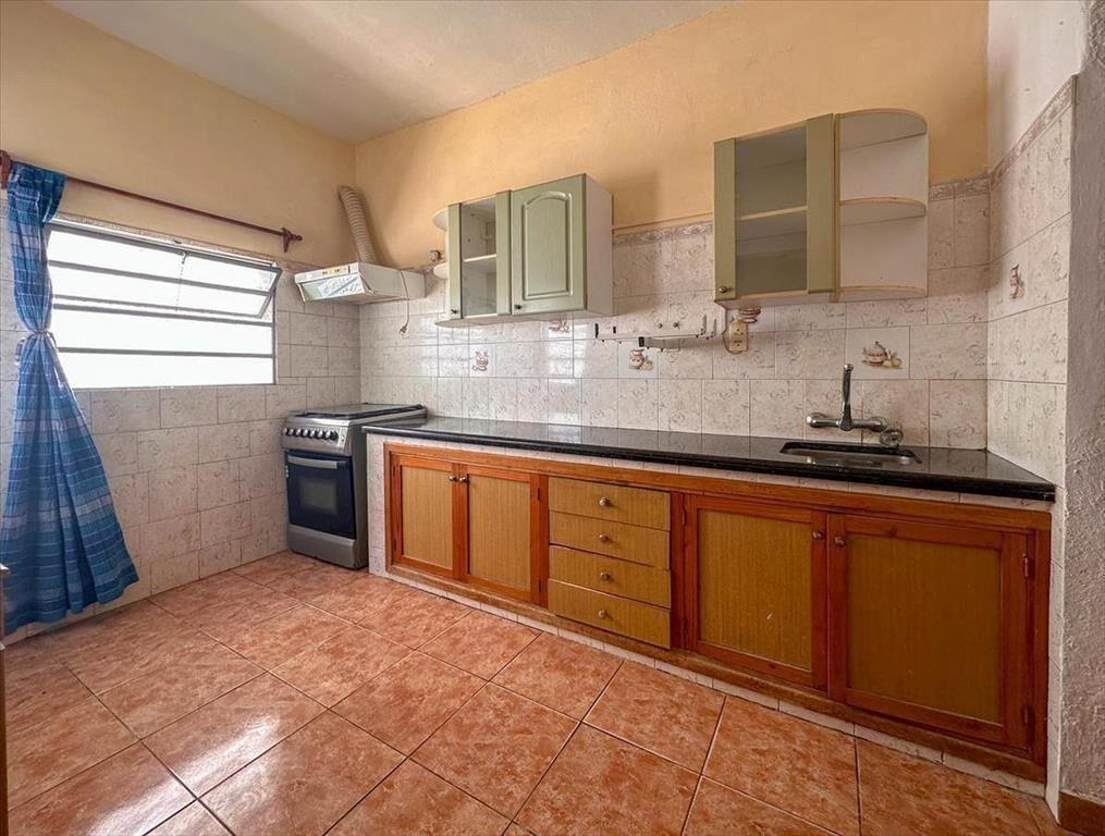 Venta de casa 3 dormitorios, 2 baños, estac. Padrón Único
