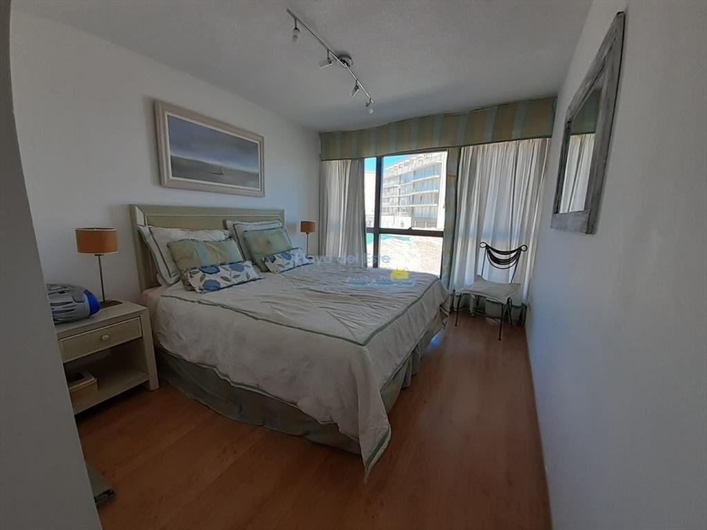 Apartamento de 2 dormitorios en Punta del este ,