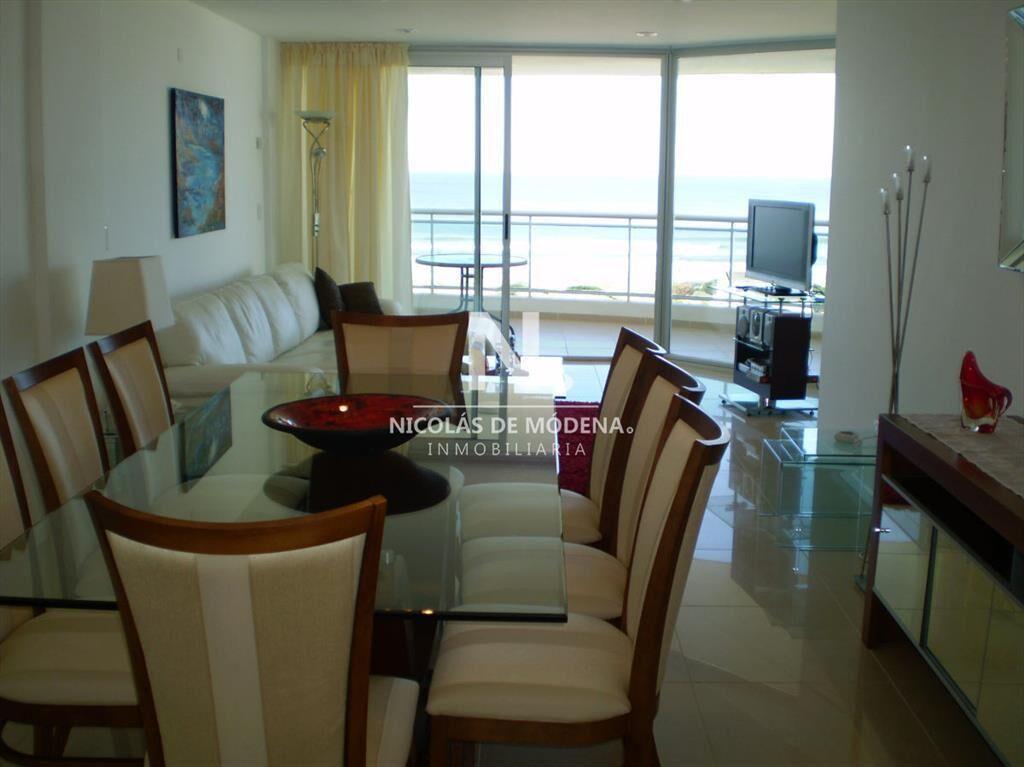 Vende apartamento de 3 dormitorios mas , con al ,